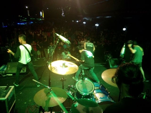Keren bgt kemarin malam thanks surabaya "we life wild and free" cadas \m/