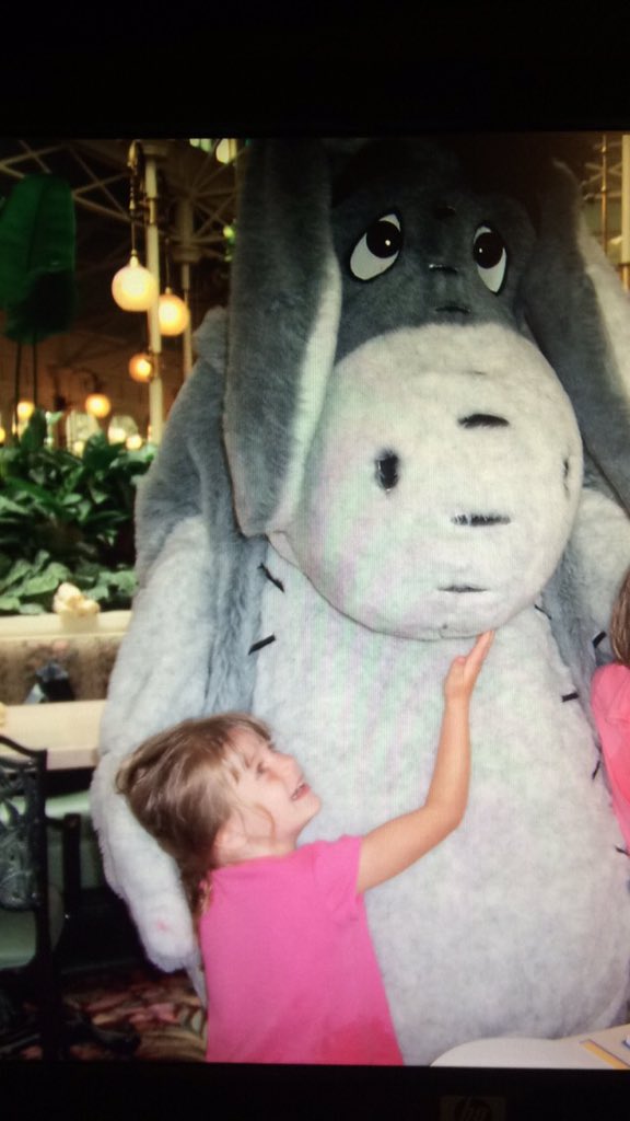 valeriejo_'s tweet photo. I miss the days when the only thing that mattered was Winnie the Pooh 🐻 https://t.co/oosuqftzan