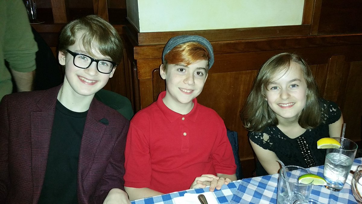 SydneyLucasNYC's tweet photo. Enjoying the #JeffCalhoun #Oscar party! @njlamp https://t.co/evorYybIwO
