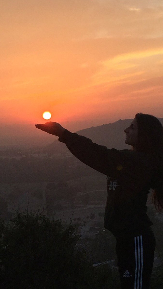 adihoz1010's tweet photo. It's been a while since I did a sunrise hike🌄 #PulledAnAllNighter #FromEarlierToday https://t.co/gMXUWHj8pl
