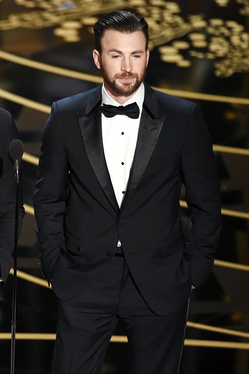 sofreencia's tweet photo. sobre o Chris Evans 
dava 
dava mesmo
dava muito
dava dava dava 
https://t.co/M3slHMTBQL