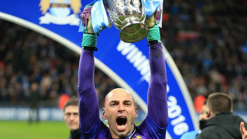 mancityIndo's tweet photo. Caballero: Saya menonton video penalti @LFC dan mendiskusikannya dgn Joe Hart 

https://t.co/K8bTT7qoBi

#MCFCIndo https://t.co/ezIDX7q56O