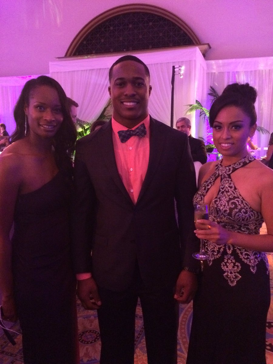 GeneinLetford's tweet image. Great meeting @AWilliamson54 on the #PwCRedCarpet event. I love what he&apos;s doing with youth! Keep it up!😊 #purpose