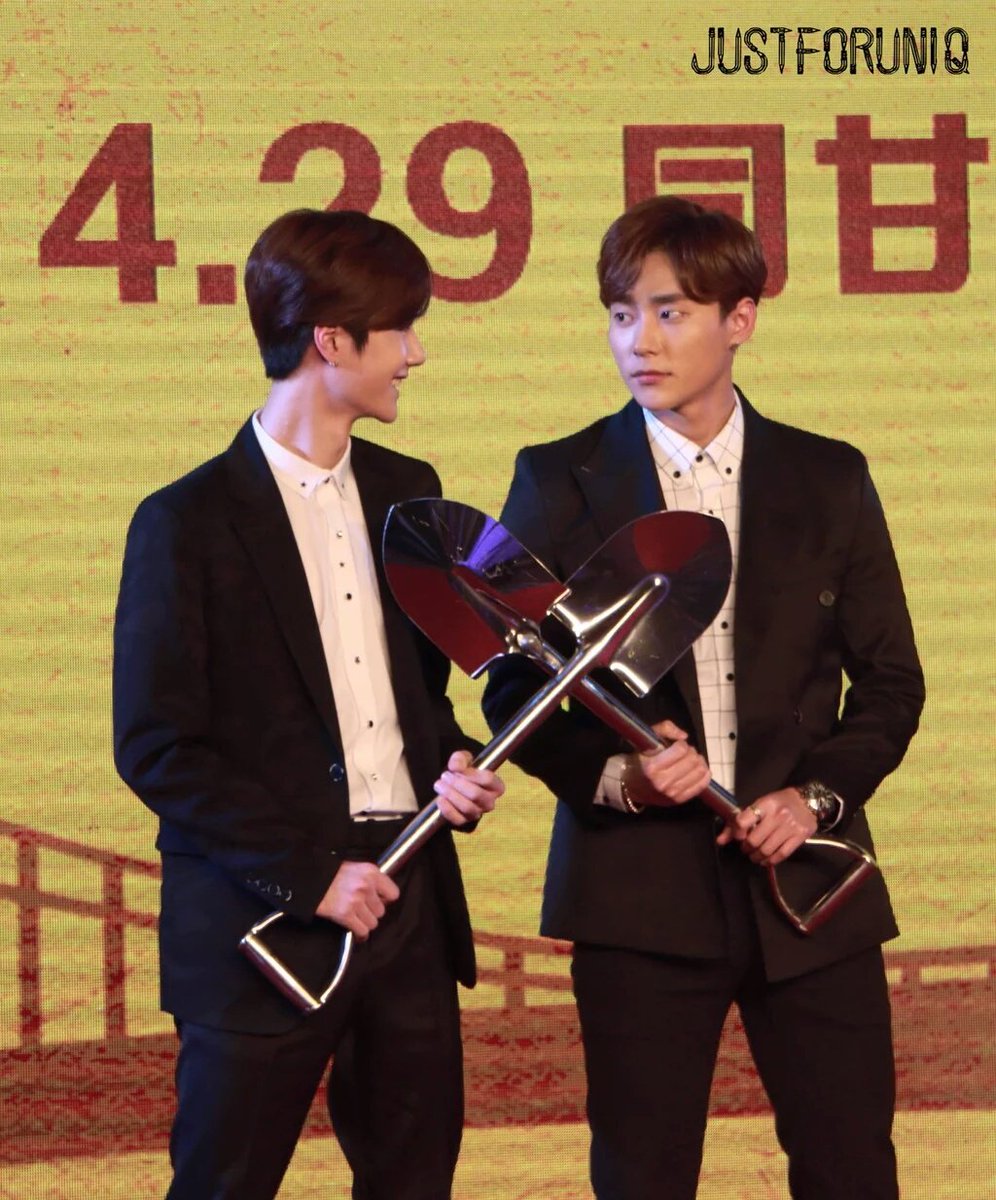 real7iAN9's tweet photo. ดูสายตาที่พี่จูมองน้องป๋อซะก่อน 😭😭😭  #ผู้ชายยิ่งชอบยิ่งแกล้งชัดๆ #ทีมกบฎ #joobo #bojoo https://t.co/nLKQi6iUsm