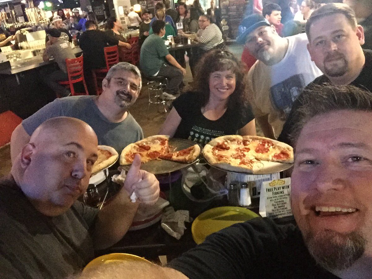 GackAttack's tweet photo. Had fun tonight meeting up with my fellow arcaders! @whipflash @TheHobbyMann https://t.co/zg5wLIpX6H