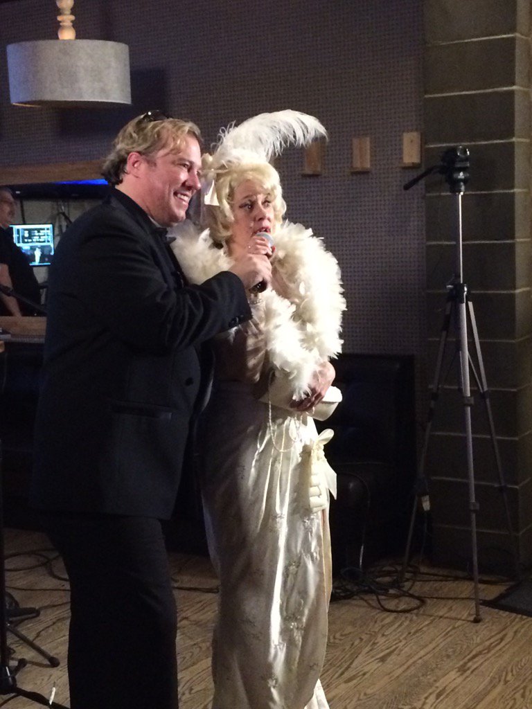 DiscoverGreen2's tweet image. Marilyn Monroe is here in support of @End_Abuse. Great party @YYCharity! #yycgive