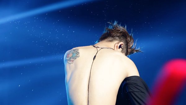 Forever With iKON 👑 tweet media