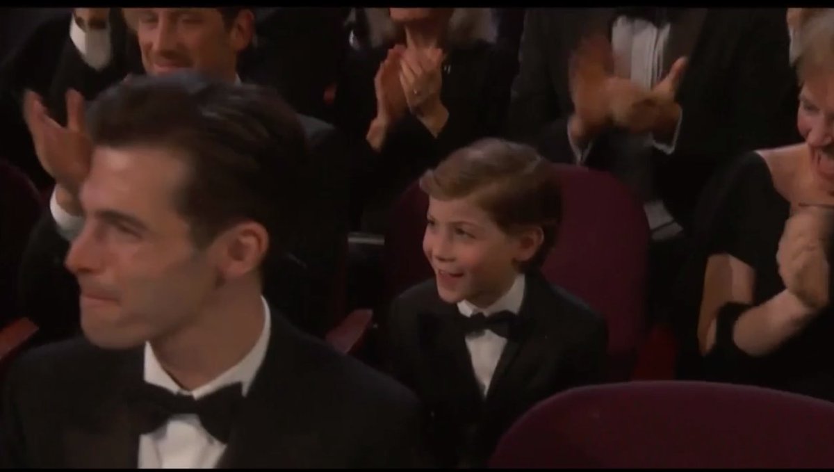 ElHuffPost's tweet image. Jacob Tremblay, felicísimo por la victoria de Brie Larson huff.to/214GSO7 #Oscars