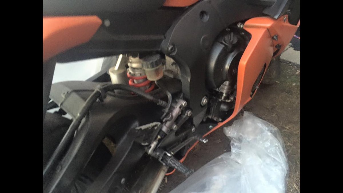 Sneak peek of what's to come, the next project bike. Stay tuned #Yamaha #r6 #sportbike #motorcycles