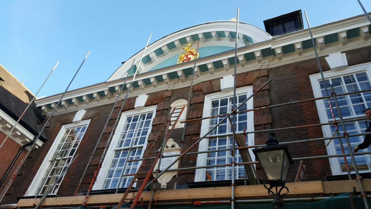 Guildhallmuseum's tweet photo. Exciting day - the scaffolding on our beautifully restored 17th century façade is coming down! @RochesterCastle https://t.co/hLc9PH6dTs