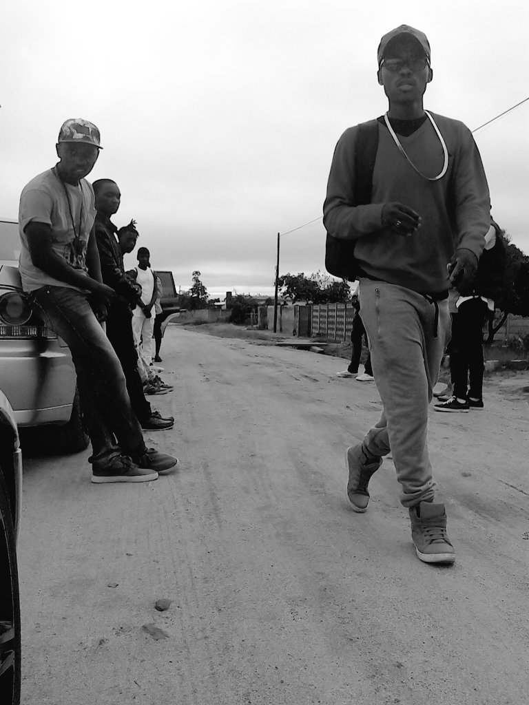 mlue_jay's tweet photo. @IamCal_Vin @IamK_Frost @maWizaZim @Kasisubstance @Msizkay @DoubleP_G_Zim byo is da capital city of hiphop #erythinG https://t.co/w5HYwRQLLa