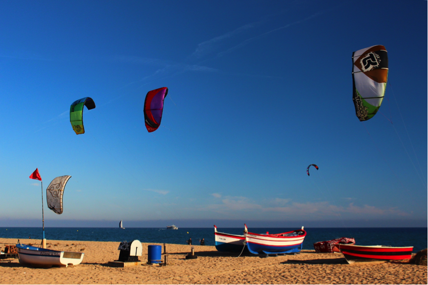 OceanPacificOP's tweet photo. Kitesurfing under the sun… Paradise! #OceanPacificEurope #Kitesurfing https://t.co/CYd5vEskHc