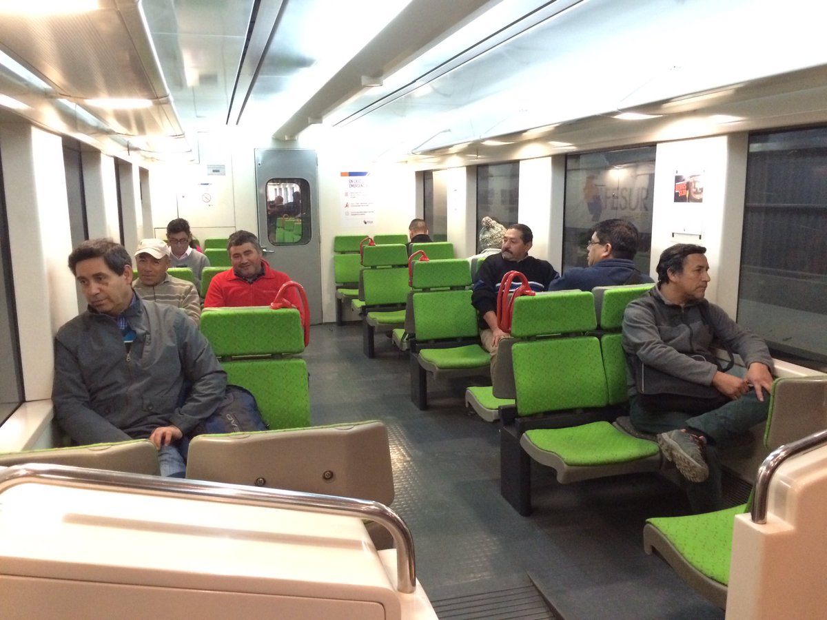 EFE_Biotren's tweet photo. HISTÓRICO | Puesta en marcha del Biotrén en Coronel. Después de 4 décadas regresa el tren de pasajeros a la comuna https://t.co/kssgm5iqFK
