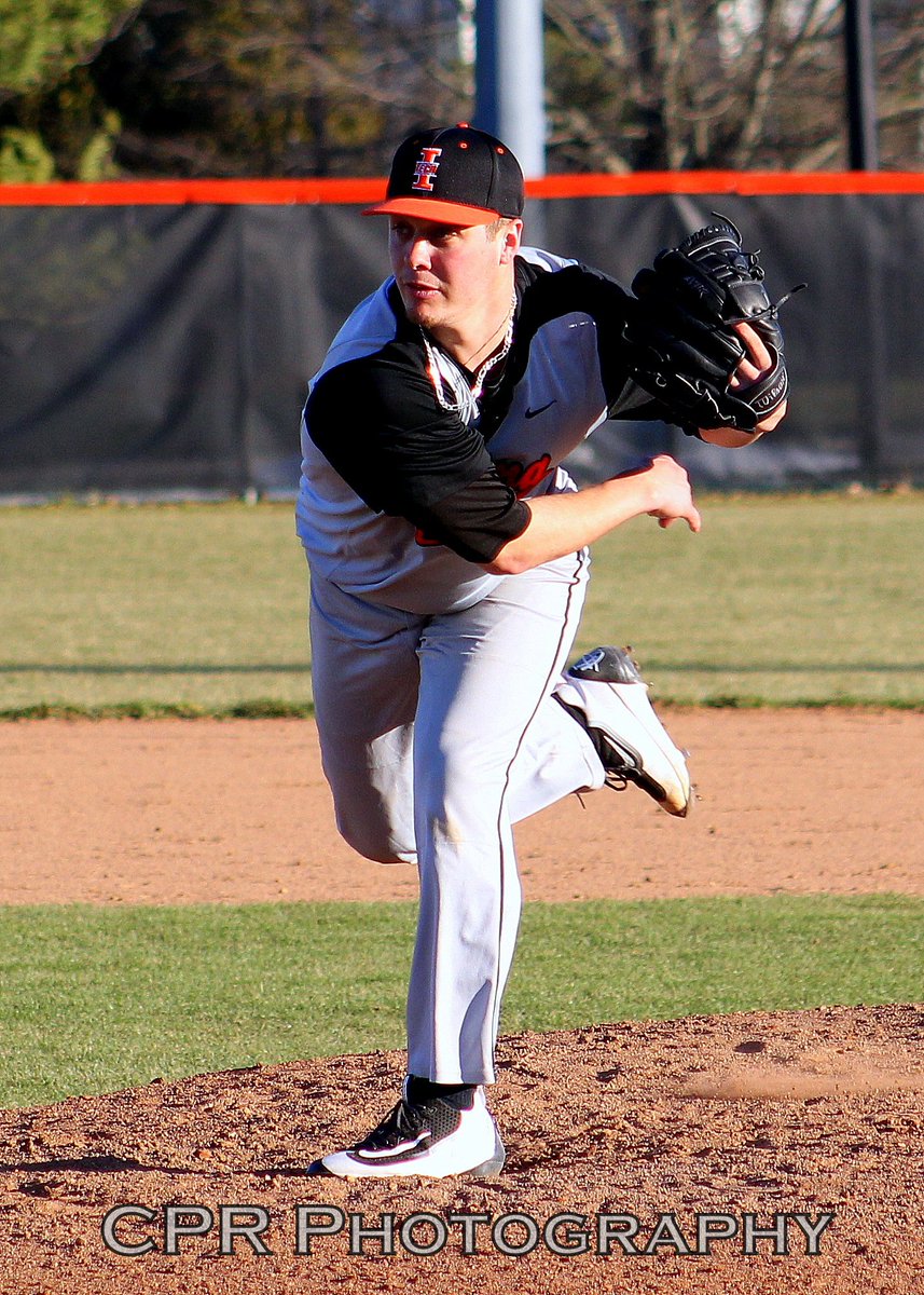 TheGrandOldGame's tweet photo. RHP Chase Keathley of @INTechWarriors vs. Georgetown College; 2-28-2016. @GCAthletics https://t.co/miu9a81fcQ