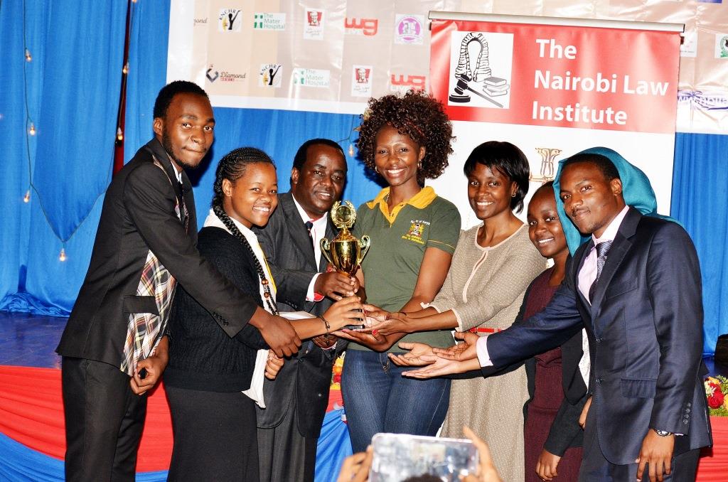 IvarsityLaw's tweet photo. @RiaraUniversity @rusa_students Winners of the 2016 Intervarsity Law Challenge past weekend @StrathU #ivarsitylaw https://t.co/J32n1jSwBI