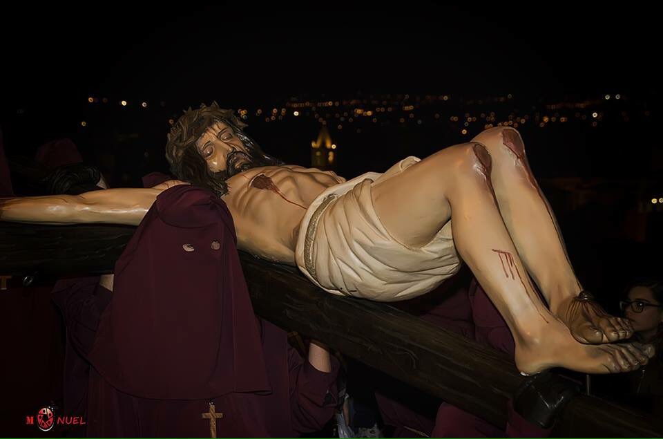 PasoMoradoLorca's tweet photo. Mañana a las 21:30 desde la ermita del calvario hasta la iglesia del Carmen bajada del Cristo de la misericordia. https://t.co/dRPvAgq2U1