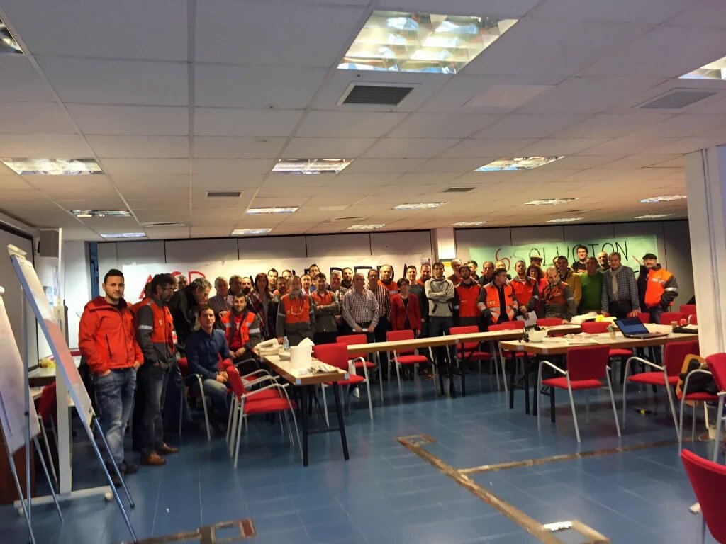 podemstboi's tweet photo. Seguimos dando APOYO!!!
#AltadisNoSeCierra 
#NoAlCierreELCOGAS
#BoicotBosal 
#ACBaurrera 
@MayoralRafa https://t.co/gmGgcfyega