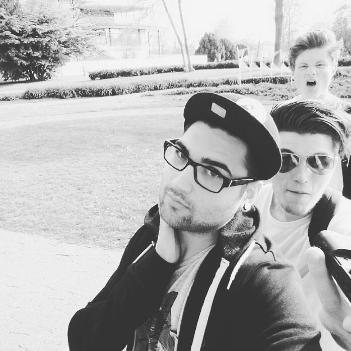 Madbull_FE_'s tweet photo. Guten morgen🙌🐢🌏 Palles Haare🐰(^.^) #paluten #peterle #felix #dner #youtube #youtuber #letsplayer #vlog #melinski … https://t.co/nQgl7cwUZK