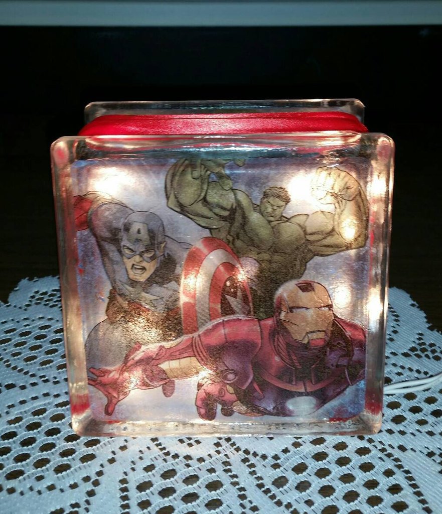 LukeConners's tweet image. AVENGERS MARVEL Superhero Lighted Glass Block Nightlight and Decoration. by #BlockDecor (23.00 USD)