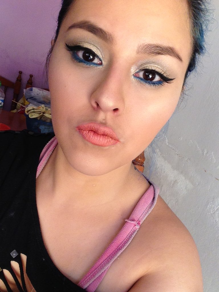 MakeupTogepi's tweet photo. #Glow #makeup #natural #popofcolor https://t.co/qPhvqH5I5D