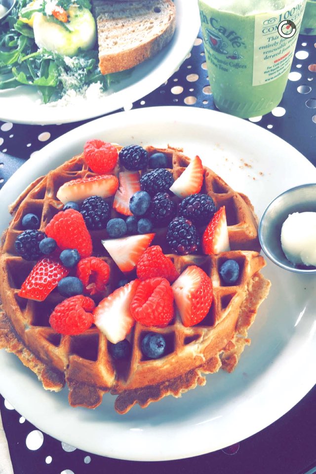 LuisellaMoya's tweet photo. Breakfast súper divino a quien no le provoca 💕💕💕 porfa coméntenme típs para ser YouTuber 🙏🏻❤️ https://t.co/cmya0TYkjb