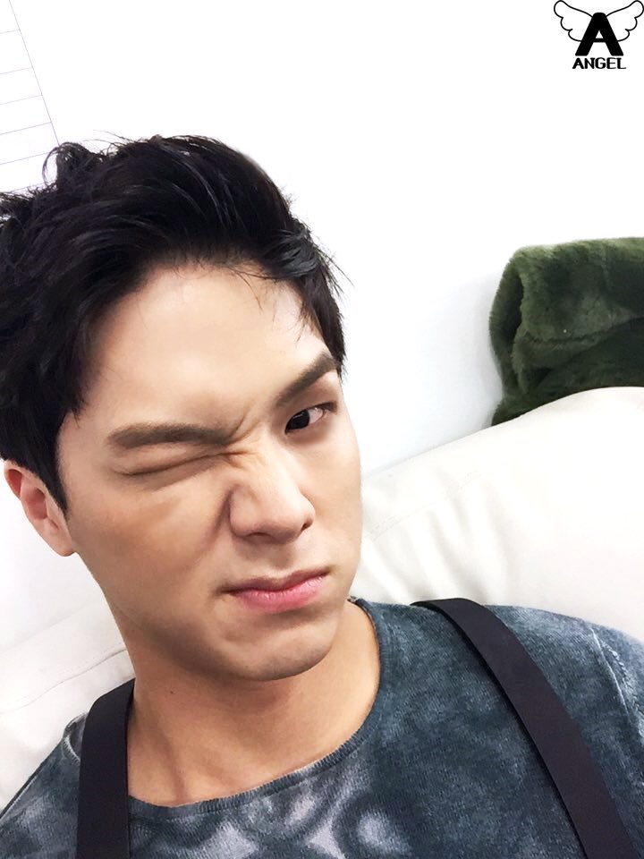 TEEN_TOP's tweet photo. [마스터 리키 승인 트윗]
#TEENTOP_LOVE_ANGEL
틴탑 공식 팬클럽 엔젤 5기 시작 D-1♥ https://t.co/UddU3inTAQ