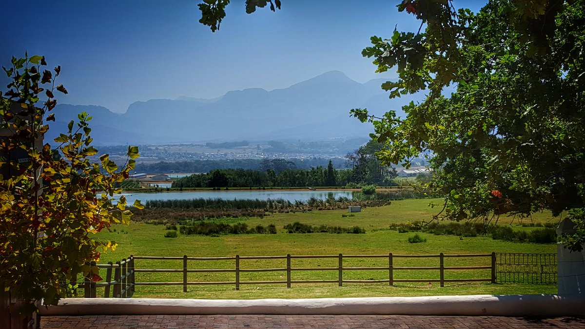 travellingdeon's tweet photo. Good morning friends! From the heart of the pearl @paarltourism We're gearing ourselves for this weekend's #Ommiberg https://t.co/0djrRSUplo