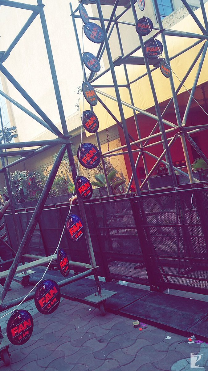 yrf's tweet photo. The prep is on for the BIG DAY! #FANTrailerLauch
@FanTheFilm https://t.co/xsNvfeF7f0