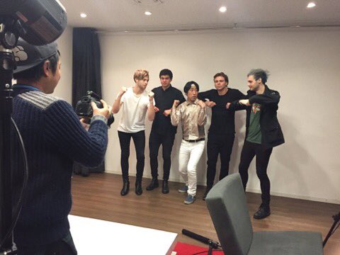 Niall1DKana's tweet photo. #シグナル5SOSサイン

LIVEに行ってから1Dを超えた😳😳😳😳😳😳😳😳😳😳😳
活動中止中は5SOS一筋💪🏼

当たりますように🙏🏻🙏🏻🙏🏻🙏🏻🙏🏻 https://t.co/cm5ptnFaSl