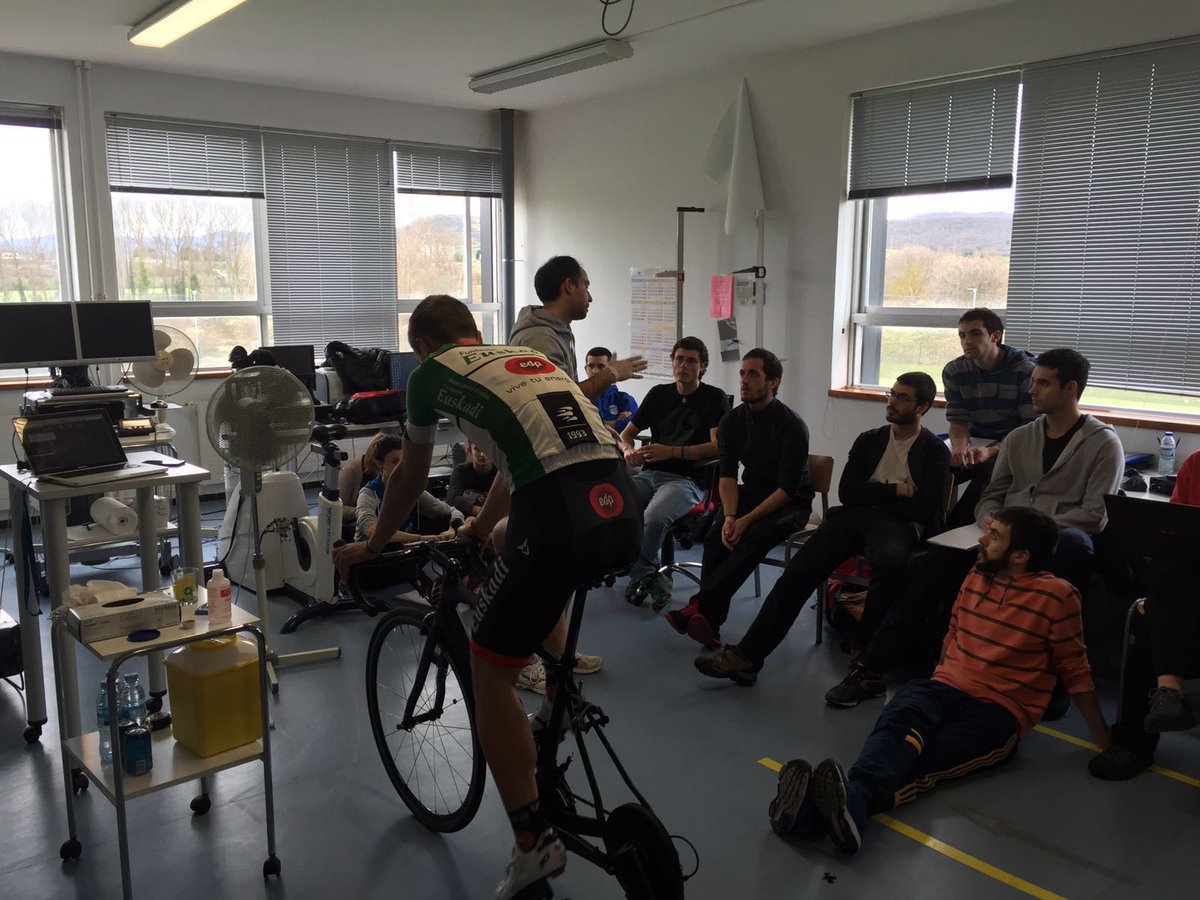 FundaCiclisEusk's tweet photo. La Fundación Ciclista Euskadi colabora con la @upvehu : https://t.co/UdhrpdxO1J https://t.co/QijHdoAd23