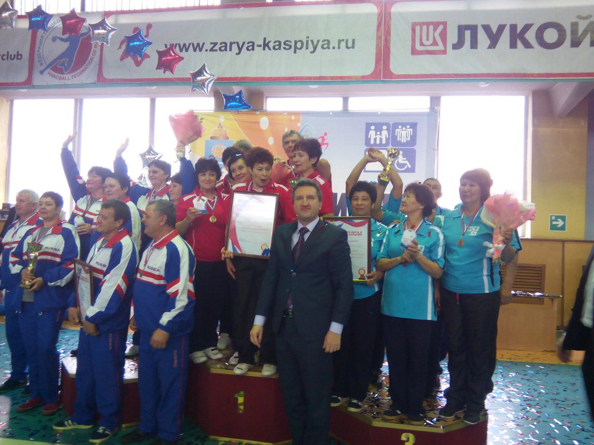 11Evgeniya11's tweet photo. #minsocpriv Поздравляем команду Приволжского района, у нас 3 место!!! https://t.co/bNln30hrST
