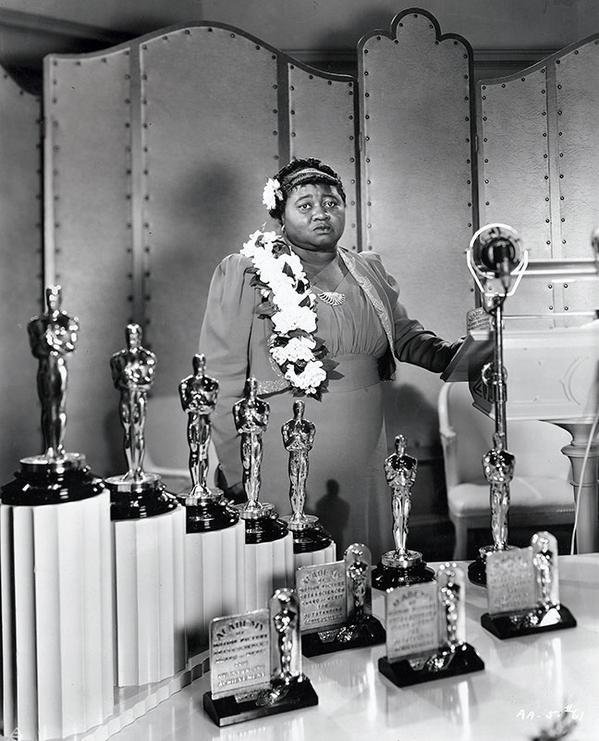 THRArchives's tweet photo. 1940: Hattie McDaniel, first black Oscar winner, accepted her honor in a segregated hotel https://t.co/E0zA739l4Z https://t.co/iqiaCUBceA