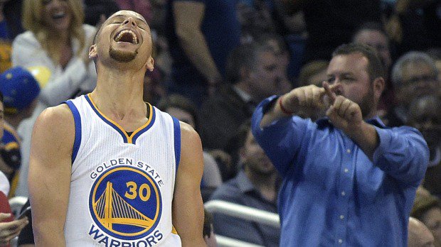 SMHsport's tweet photo. Golden State Warriors #NBA star Steph Curry can't be stopped by any generation https://t.co/QS5aJHuMUh https://t.co/NiR9aUpIhg