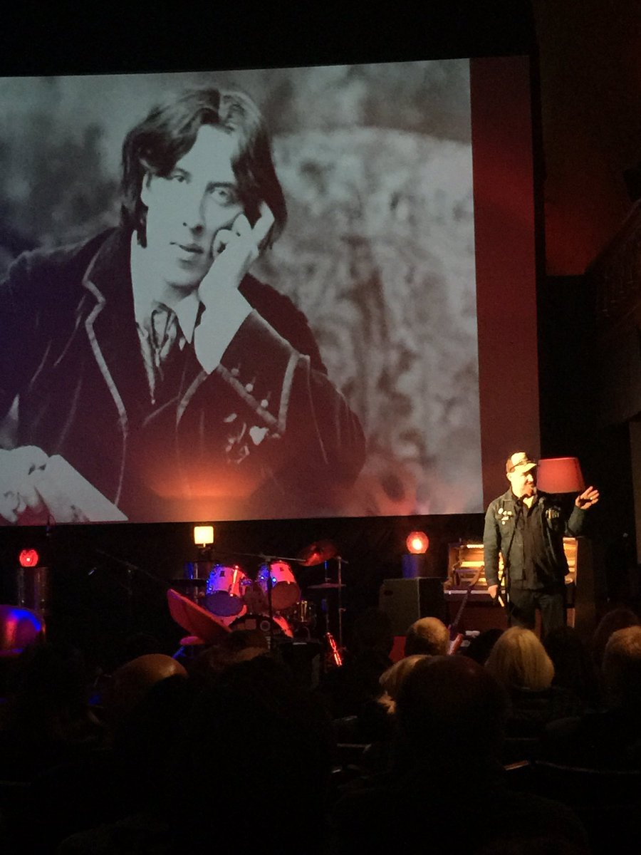 ProfCBorland's tweet photo. @FuturePilotAKA @DuglasTStewart @Beathhigh @kingcreosote @TheTowerHQ and @RealifersRoss thanx for a great show https://t.co/aVsXcy3KGy