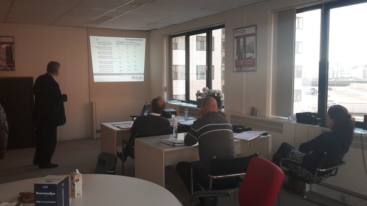ProCare_BG's tweet photo. De cursus #ecg interpretatie is begonnen! Op Procare locatie Amsterdam https://t.co/osTsj9O7rE
