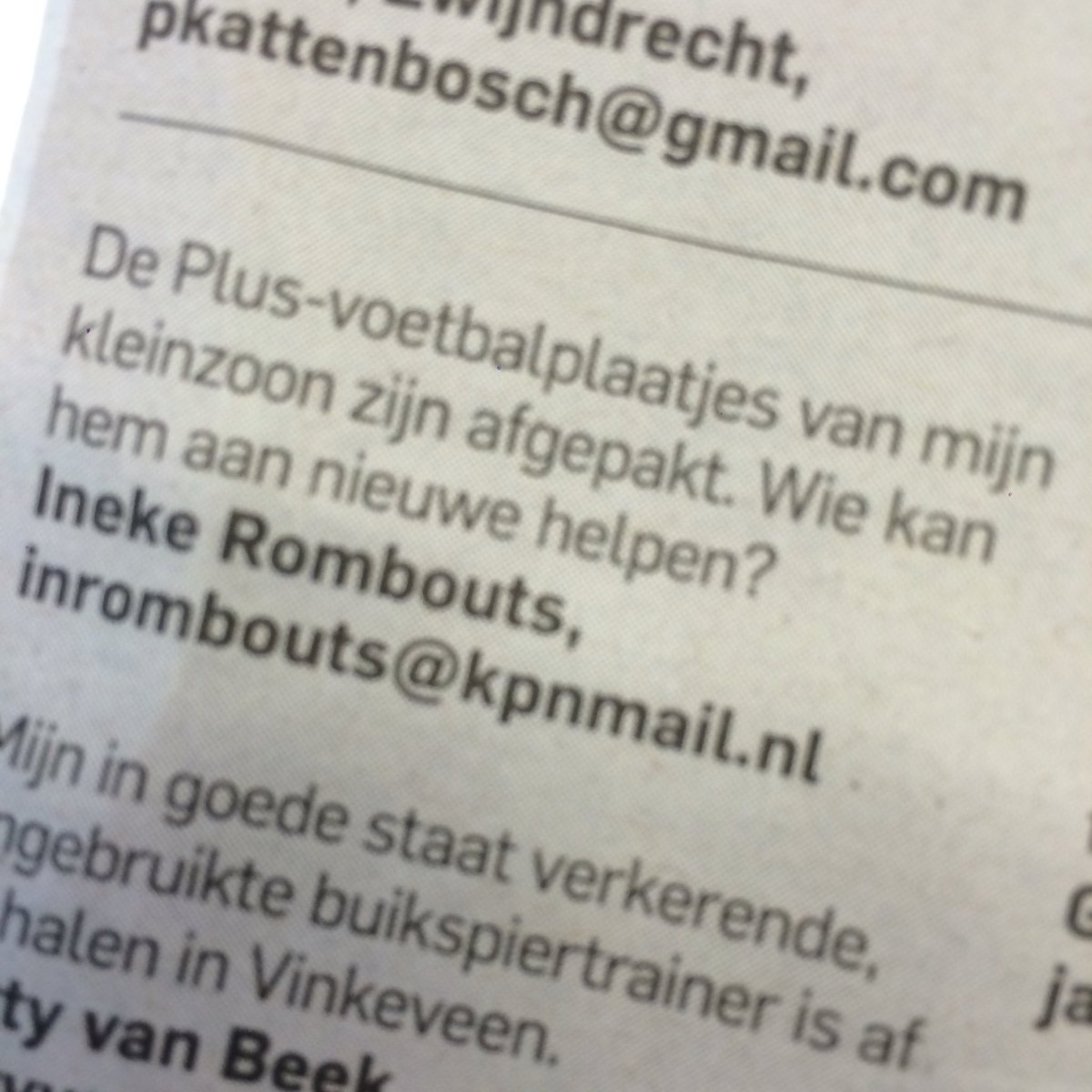 Ah goshie! Z'n PLUS voetbalplaatjes zijn afgepakt. En lieve oma doet een oproep in AD! Dus plaatjes over...?