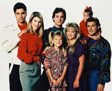 foreignmusic720's tweet photo. お帰りなさいfull house^o^ 
#FullerHouse #海外ドラマ #海外好きな人RT #海外好きな人と繋がりたい 
このコメディーを知らずにアメリカ好きとは言わせない https://t.co/HRJrFIc8sg