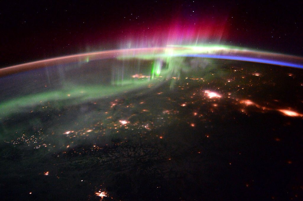 faktulapa's tweet photo. Tāda skata dēļ ir vērts kļūt par astronautu. https://t.co/tnIihyJO8C