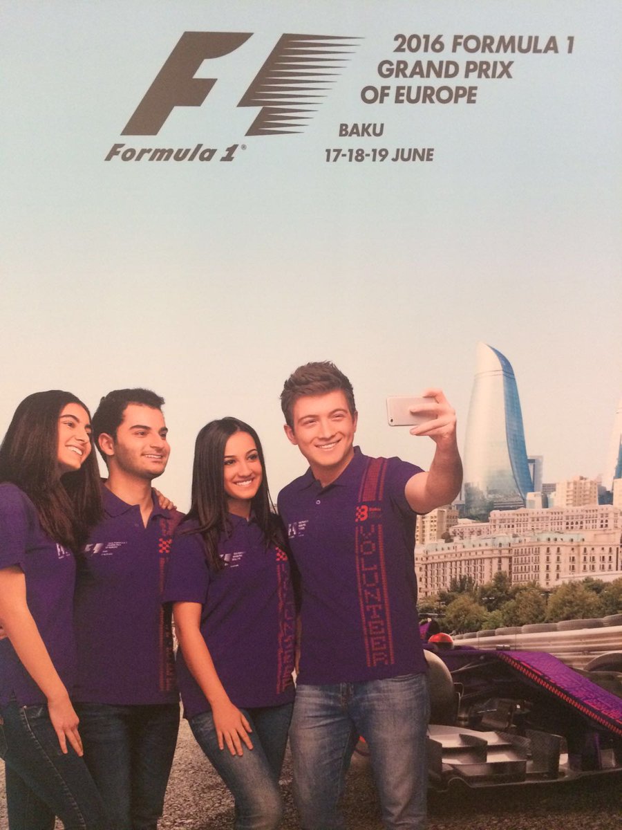 Even wat foto's live uit #Azerbaijan opbouw pitgebouw #F1