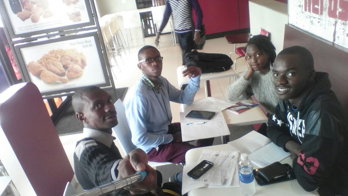 TheWhiip's tweet photo. With the Team Before Departure. #projectMapPTLsK @tixieterry @drum1bless @pshamambo @iamOptiqNerve @TrackYourCity https://t.co/1yENSJiZ1o
