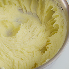 PotatoGrow's tweet photo. Make today Mash Monday with Delia's recipe for perfect mashed potatoes: https://t.co/7uTm4vYJ6j https://t.co/wKwDGDCEfU