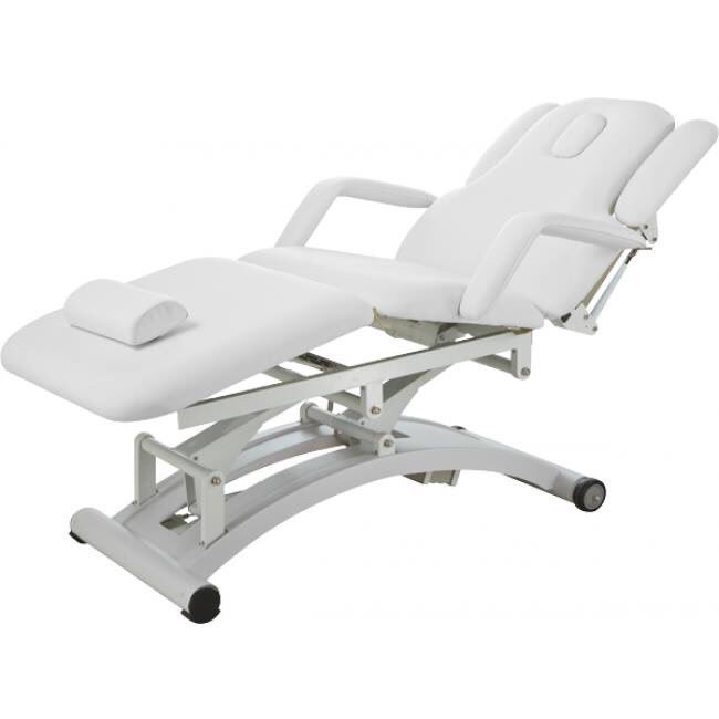 Productiedag in ons atelier, aanvragen voor de hilow pro deluxe, practical 5 en een "gewone" behandelstoel. #massage