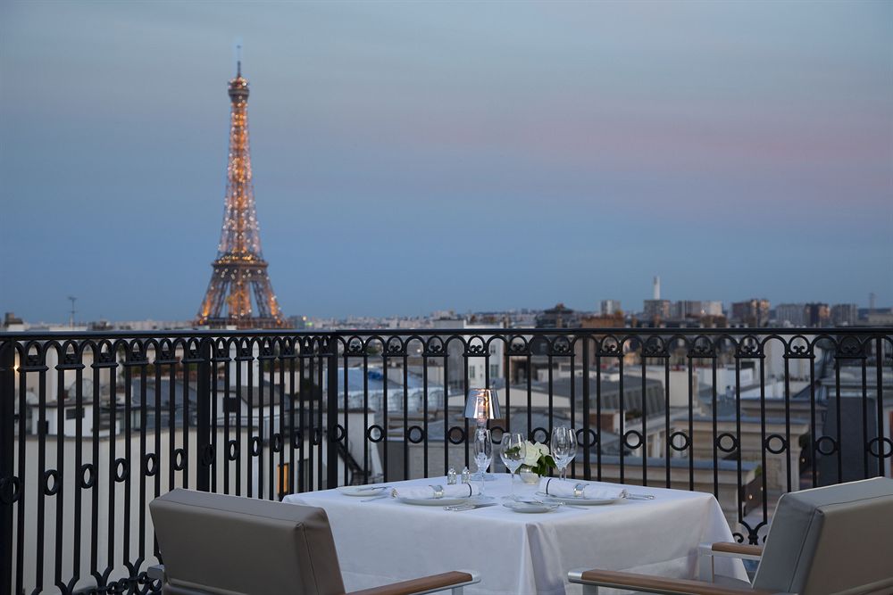 flysleepdriveus's tweet photo. Featured Hotel #Paris - The Peninsula Hotel Paris
https://t.co/YHKXzueZrY
#ParisHotels #France #travel #vacation https://t.co/6Zgi0uAMo6