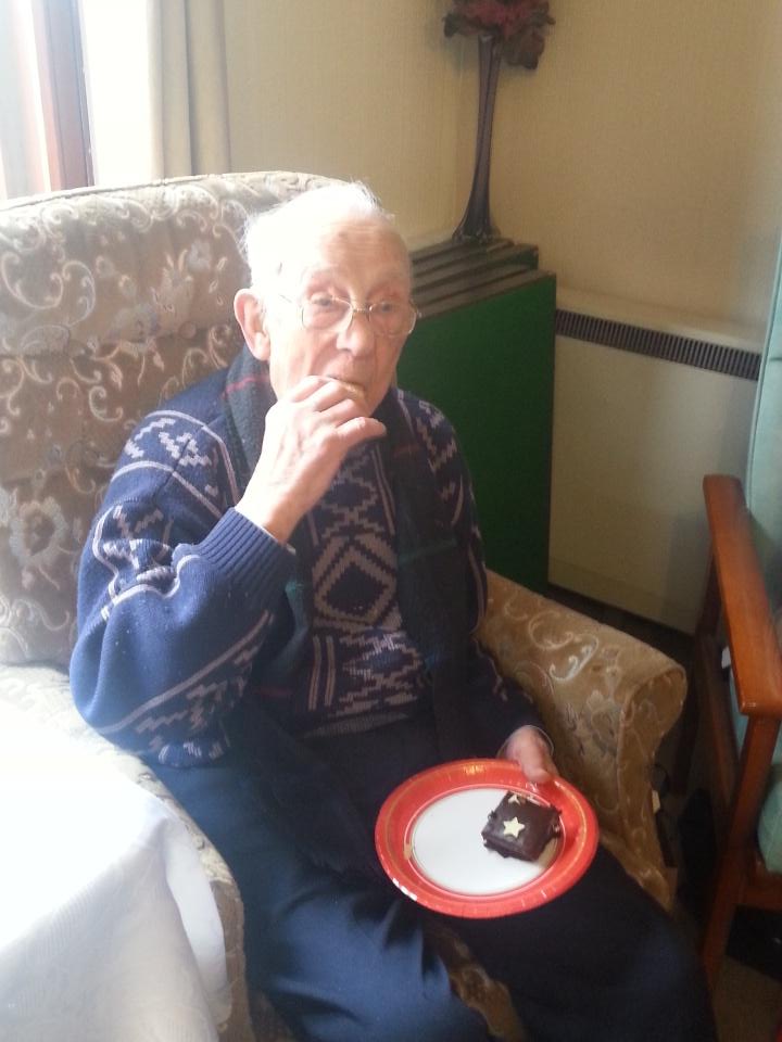 Tom 101 today......Happy Birthdat Tom xx