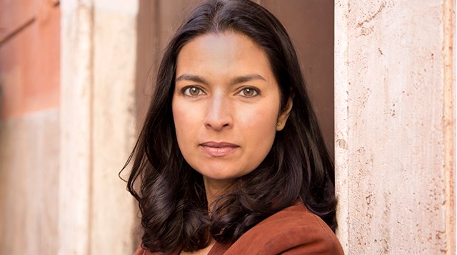Tonight! Celebrated author Jhumpa Lahiri to visit MHC. ow.ly/YL6kp