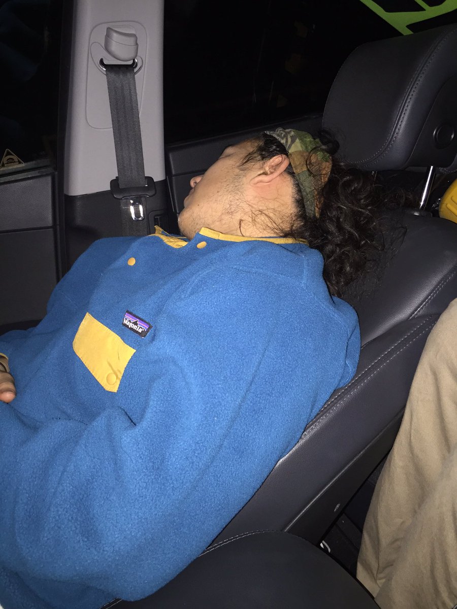 LeapYearVancity's tweet photo. Emilio catching some much needed REM sleep. #Sunrise hikers? More like #SunSad hikers #LeapYear @Mt_Seymour ๐๐ https://t.co/z04gUQ55Xw