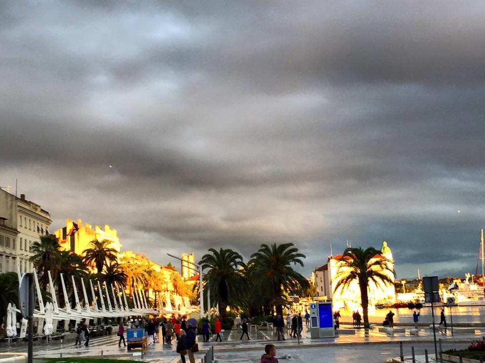 caffebardujam's tweet photo. #dujam #riva #split #visitsplit https://t.co/eX0kz5Kg2J