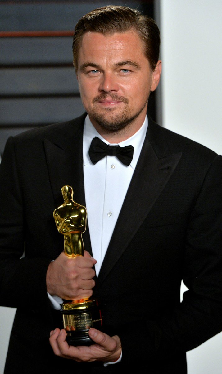 Cosmopolitan's tweet photo. Watch Leo Get His VERY FIRST Oscar Statuette Engraved https://t.co/pervbOg4v1 https://t.co/M01WL1pGFO