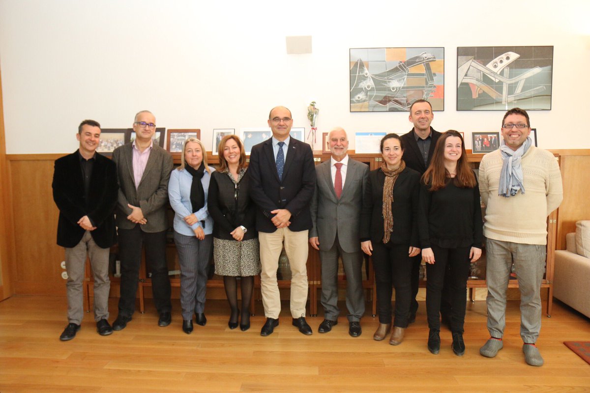 rectorUA's tweet photo. .@EsAltea s'incorpora a la Xarxa de Seus de la @UA_Universitat amb la creació d'un Aula Universitària https://t.co/jvMyWgRokr