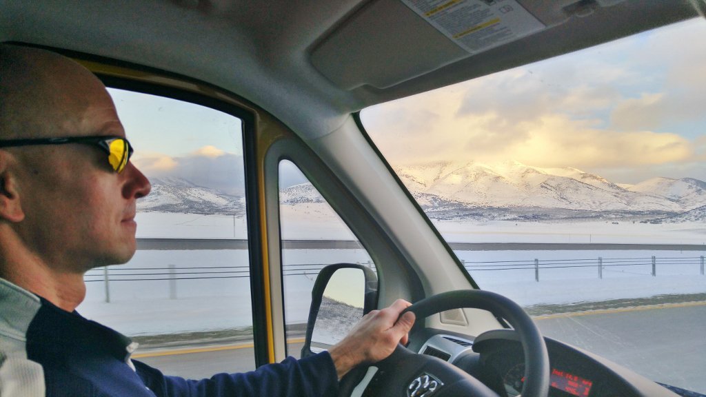 GoRVing's tweet photo. Make your next long road trip easier on your body with these 6 tips from @TheFitRV! https://t.co/rkMxV7gIYy #GoRVing https://t.co/wXSQDcfokI